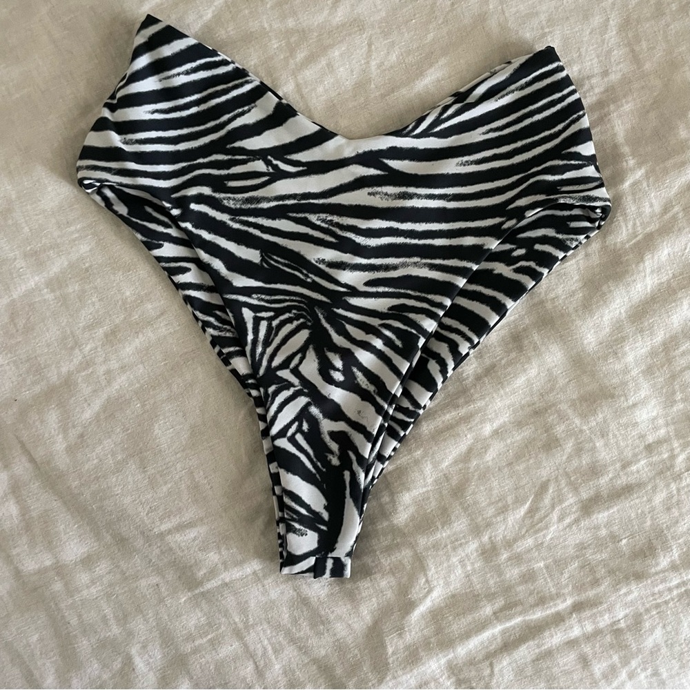 Skatie Melly bikini bottoms in zebra print